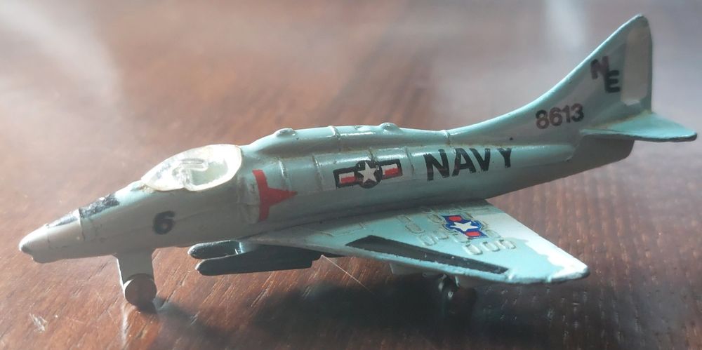 Avião em Ferro (Vintage), tem mais de 35 anos