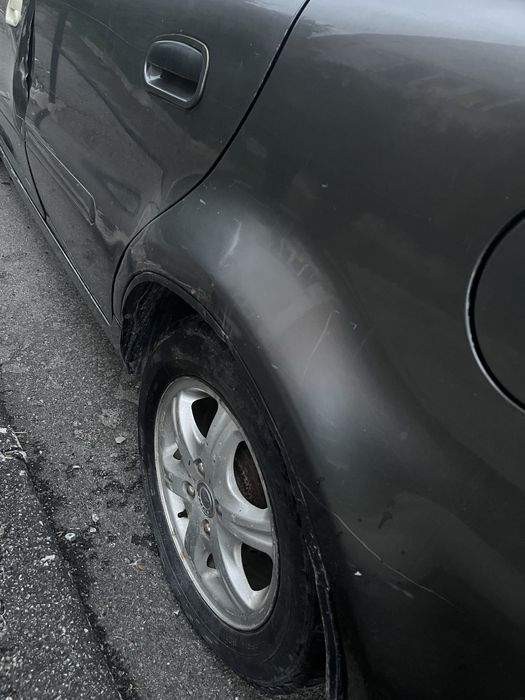 GEELY MR 2008 рік 1.5 бензин