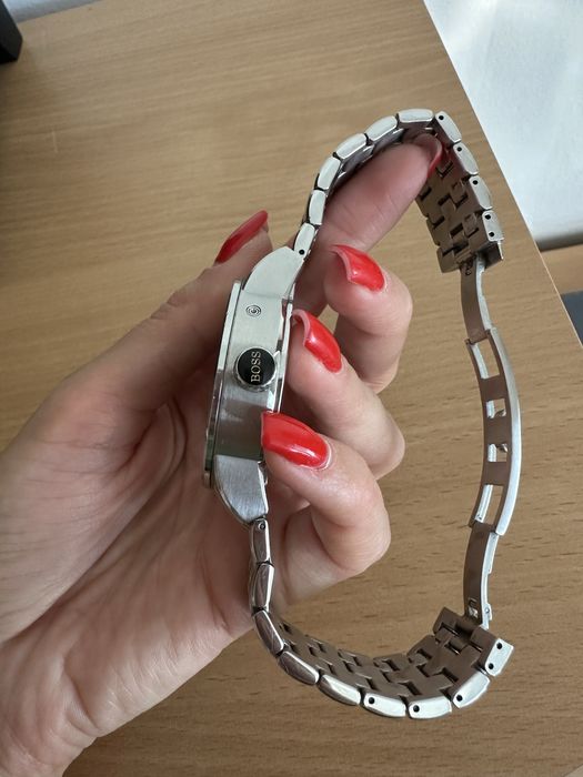 Продам годинник Hugo Boss з браслетом із нержавіючої сталі