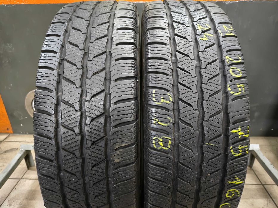 63. Opony ZIMOWE 205/75/16C