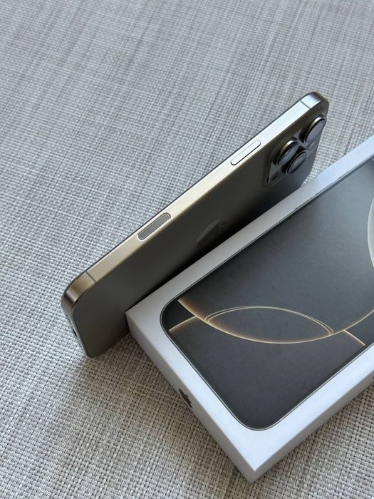 Продам IPhone 16 PRO MAX 256 Neverlock