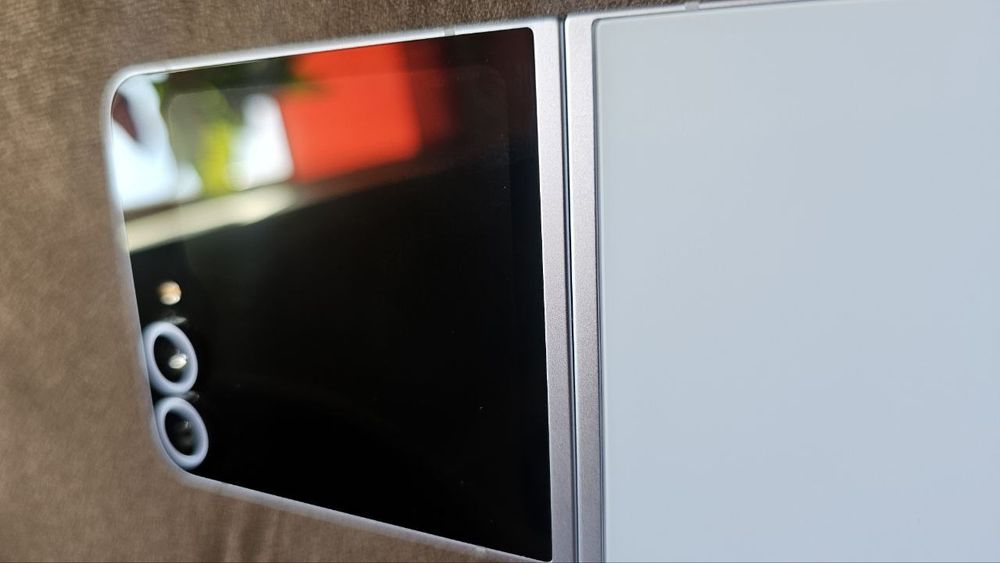 ТЕРМІНОВО самсунг фліп 6 12/512 + рік гарантії