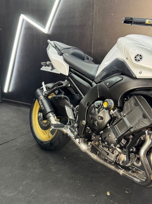 Yamaha FZ8 - Imaculada