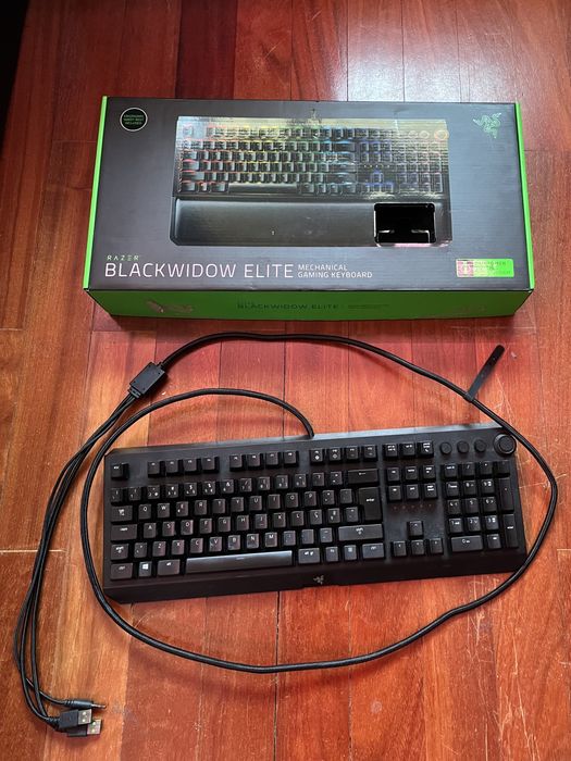 Teclado gaming mecânico RAZER BLACKWIDOW ELITE