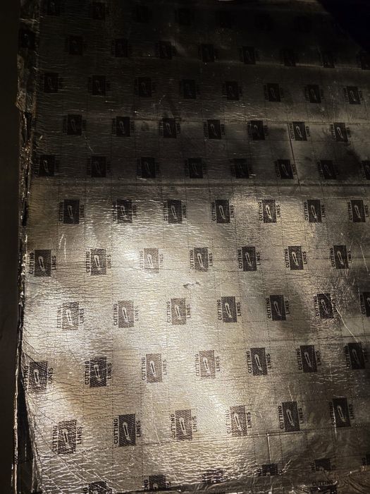 Mata wygłuszająca termoizolacyjna samoprzylepna z aluminium około 7 m²