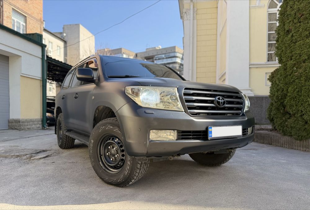 Toyota Land Cruiser 200