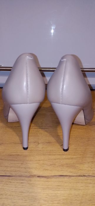 Badura nowe szpilki 36