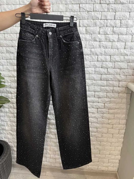 Жіночі чорні джинси зі стразами.Женские черные джинсы со стразами