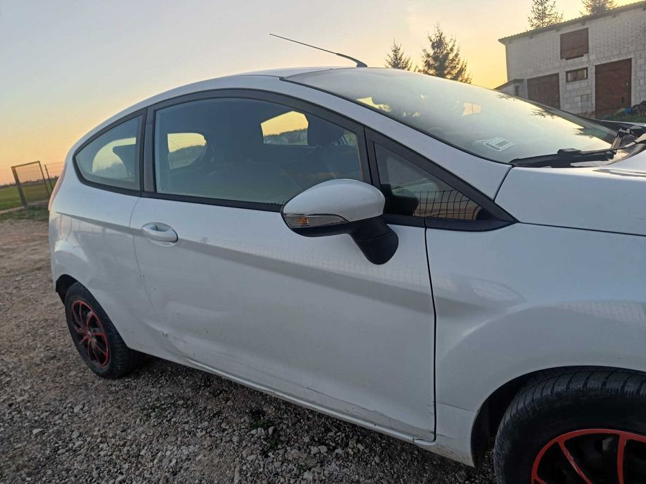 Samochód Ford Fiesta MK7