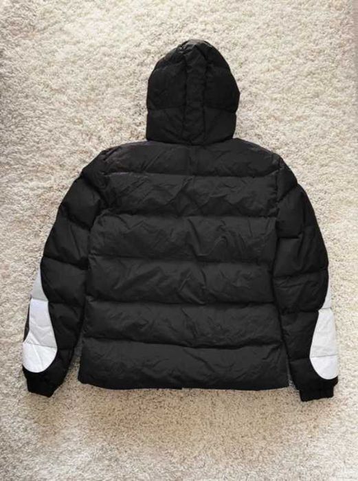 Пуховик Nike Storm Fit Черная с белым В НАЯВНОСТІ Куртка Найк ФОТО
