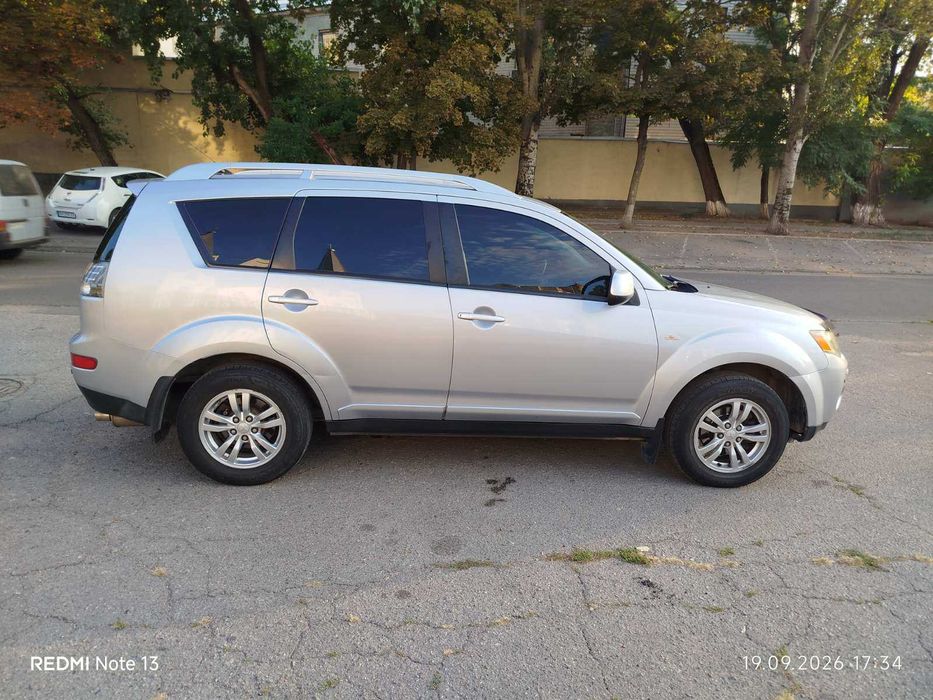 Mitsubishi Outlander 2008 Автомат
