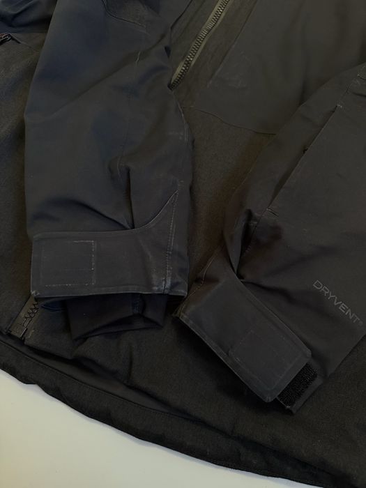 Куртка The North Face  Chakal Insulated JacketHyvent   Size M Dc Bogne