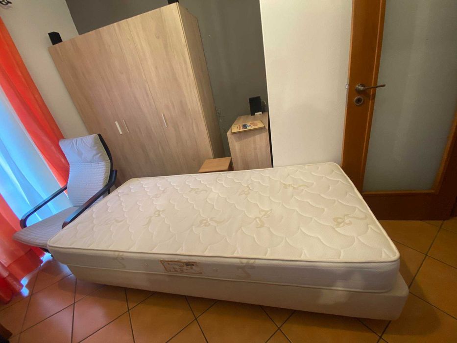Estrutura de cama +colchão