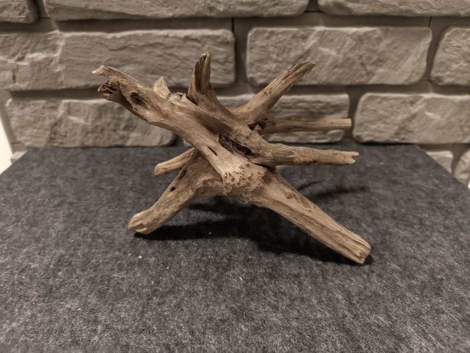 Ozdoby akwariowe drzewka, korzenie, skały