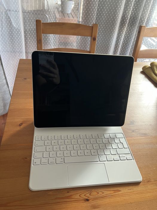 Ipad Pro 12.9-inch 128GB Magic Keyboard Apple pencil