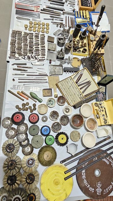 Вирубка хрестиків і сережків,ювелірні моделі,інструменти