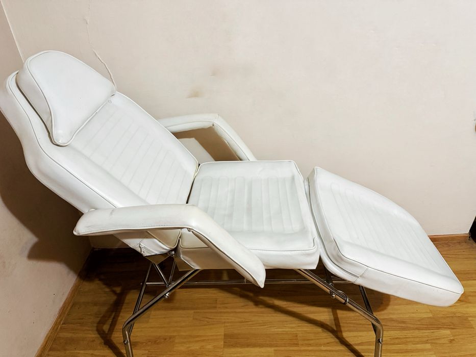 Łóżko do rzęs / masażu