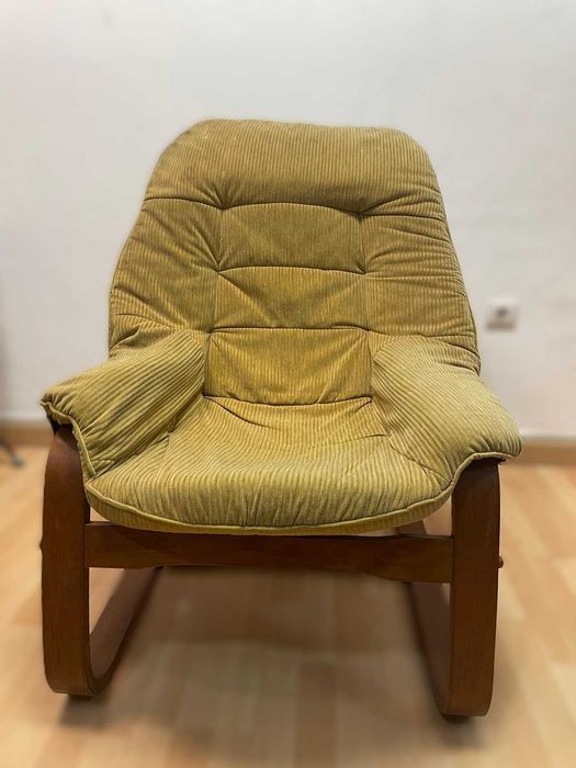 Cadeira de balanço Ikea