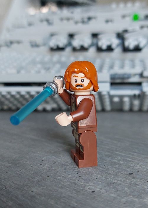 Obi-Wan Kenobi Lego Star Wars (miecz, kaptur, włosy)