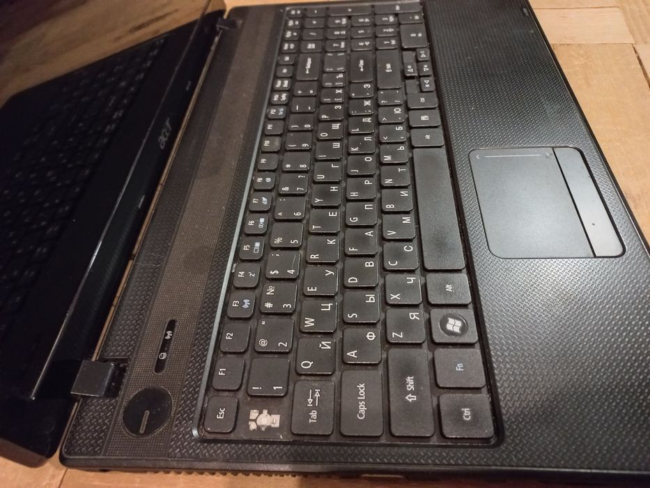 Ноутбук Acer Aspire 5742G / Intel Core i5 / 8GB / SSD 120GB+500GB