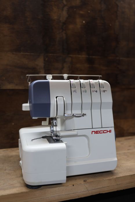 Оверлок NECCHI NL11C — стан як новий