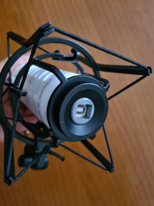 Microfone RODE PODCASTER + PSM1