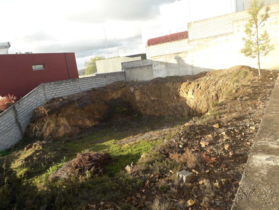 Terreno 600 m2 pronto a construir. SEROA - PAÇOS DE FERREIRA