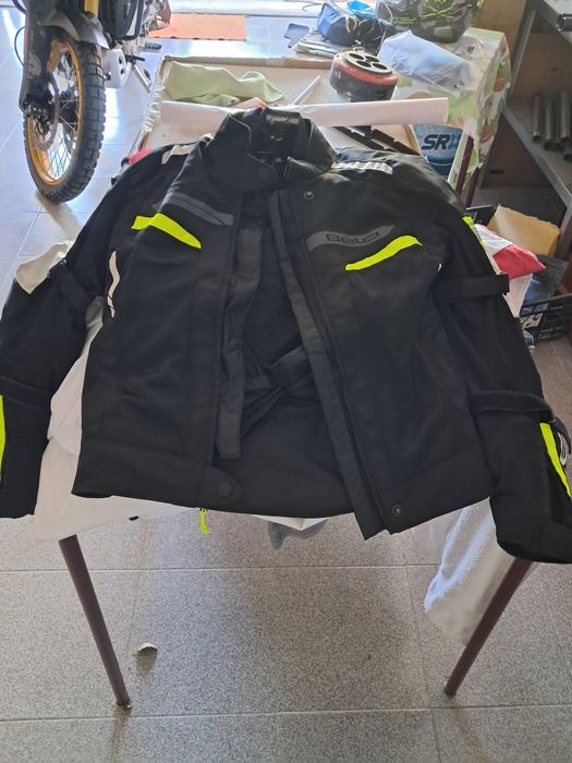 Casaco de mota com protecções