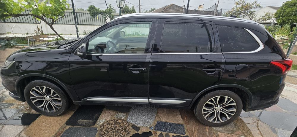 MITSUBISHI  Outlander 2019