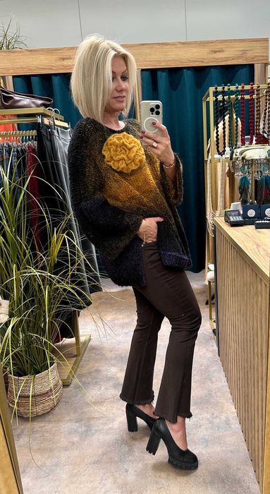 Sweter Oversize Ręcznie wykonany. Edycja limitowana.