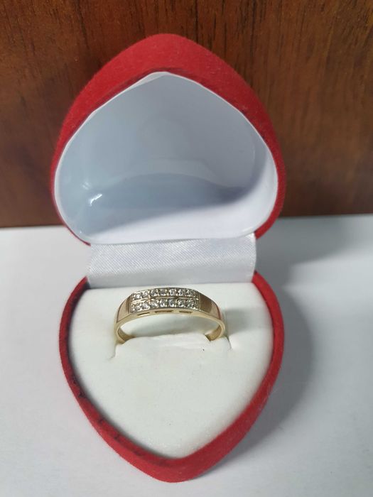 Złoty pierścionek 585