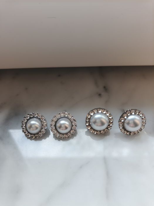 Brincos de mola novos