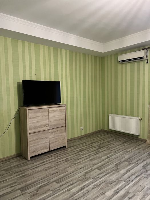 Здам подобово 3 кімнатну квартиру з видом на Дніпро в районі Казбет