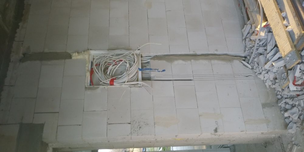 Elektryk elektromonter instalacje usługi elektryczne