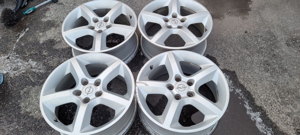Oryginalne felgi 17 Opel  5x110 polecam