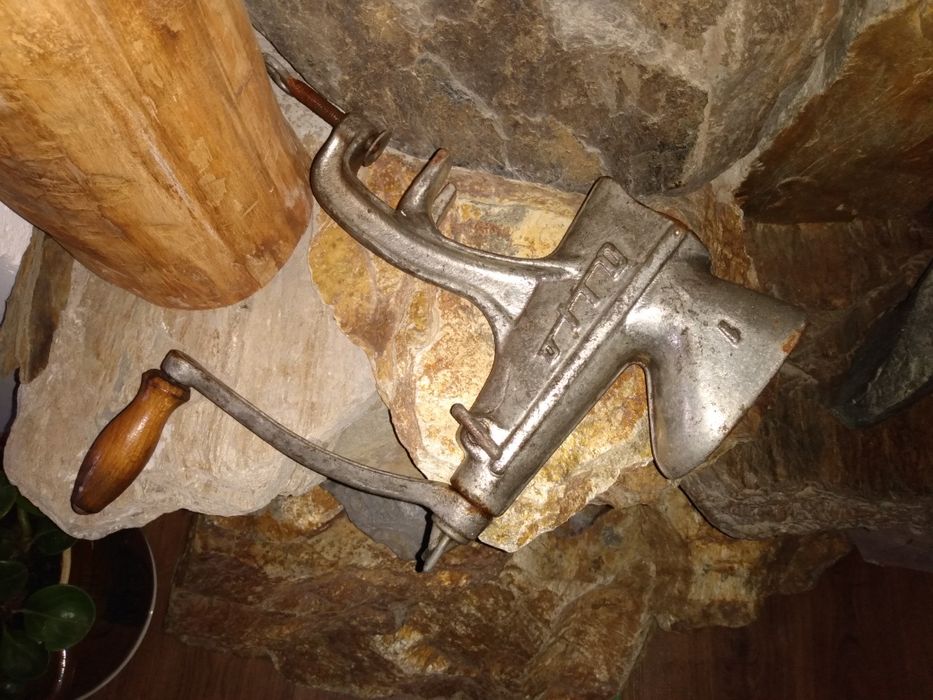 Wyciskarka ALFA / PRL / LOFT.
