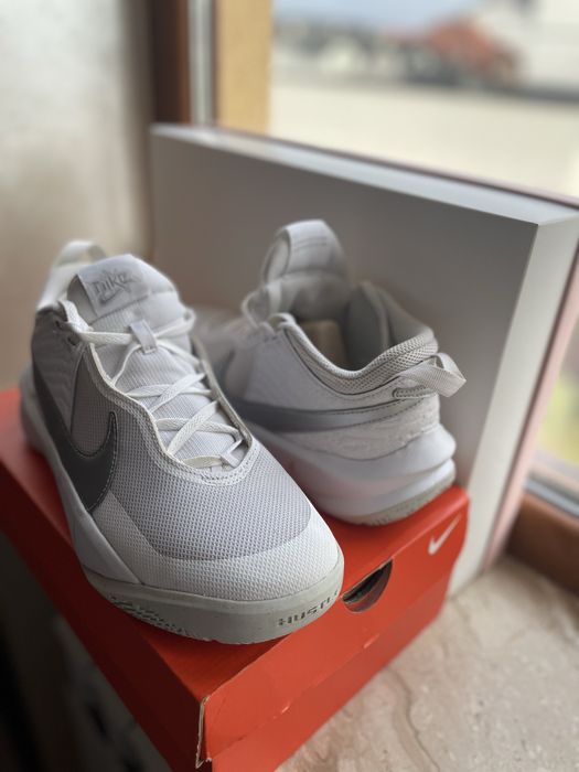 Білі оригінальні кросівки Nike , роз.EUR- 40