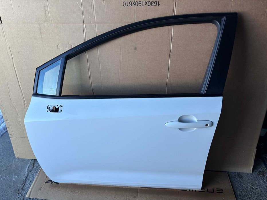 drzwi lewe przód 040 Toyota Corolla E21