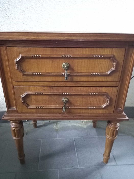Mesa de cabeceira