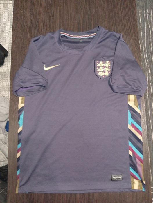 футболка збірної Англії