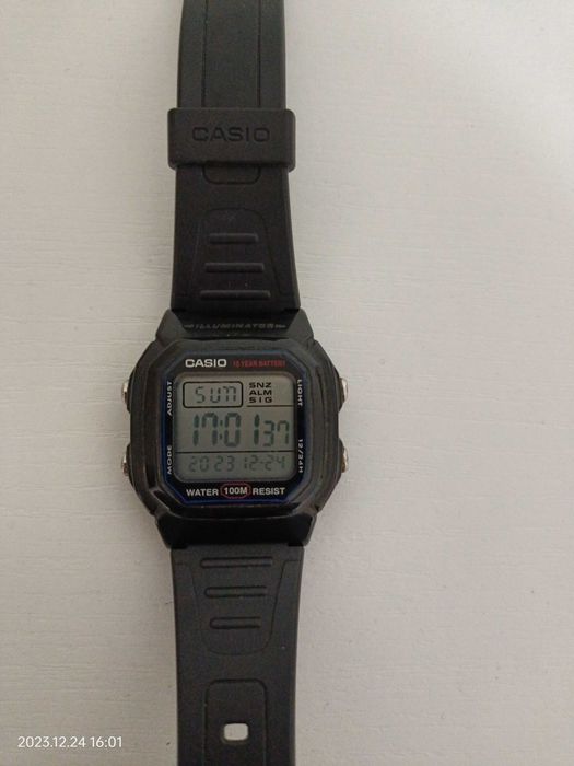 Zegarek Casio oryginalny, używany, stan dobry + dwa paski