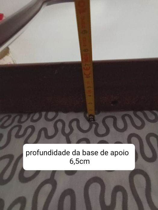 Espelho grande em mogno
