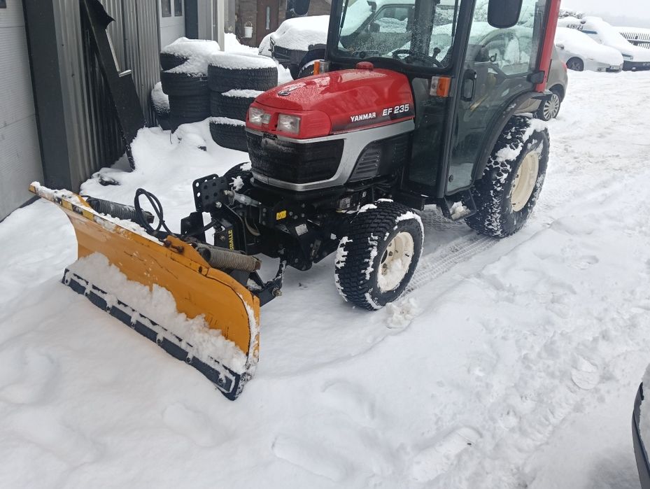 Odśnieżanie parkingów chodników posesji