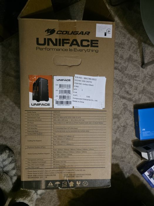 Корпус Cougar Uniface Black