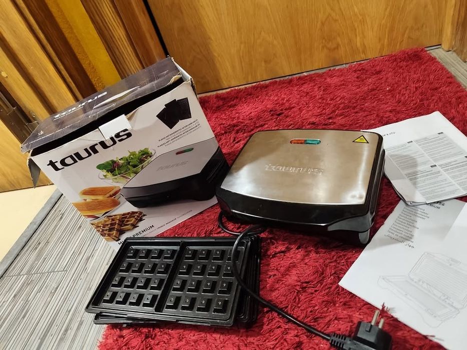 Sanduicheira Taurus C/caixa