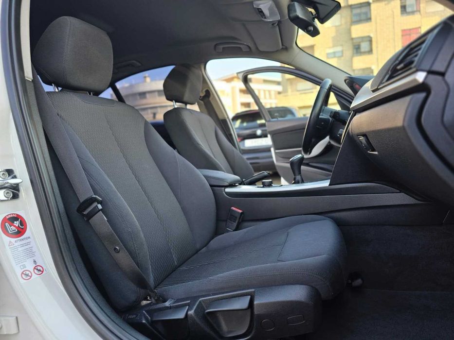 BMW 320d F30 Sport 2.0 184Cv (Look M3)