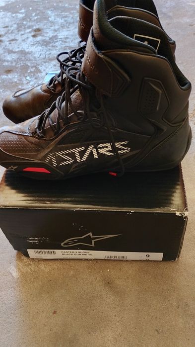 Botas como novas. Alpinestar Tamanho 42 com caixa