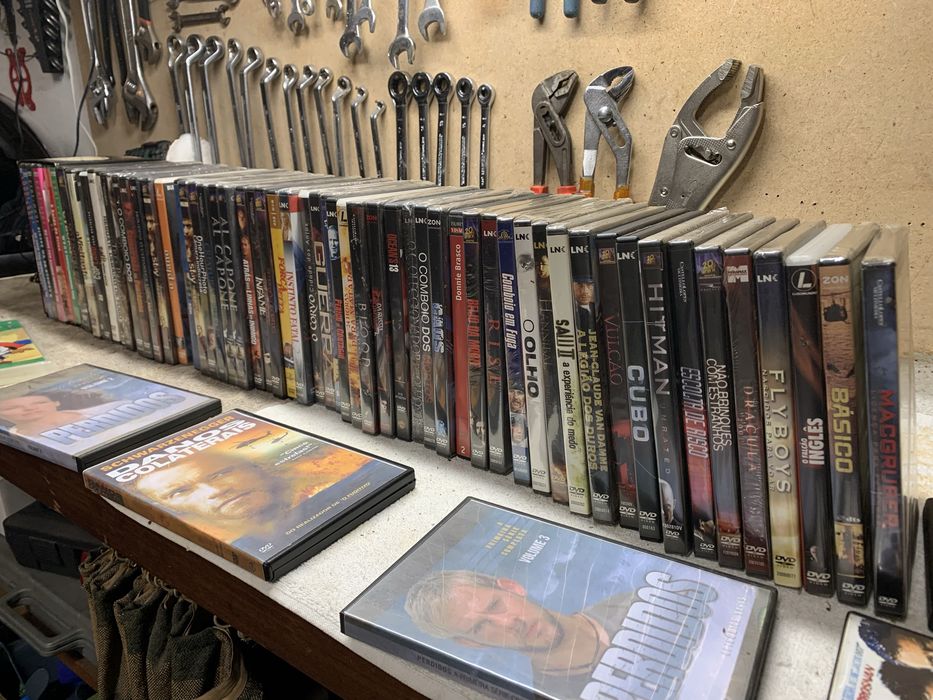 Lote de 62 DVD muitos ainda selados