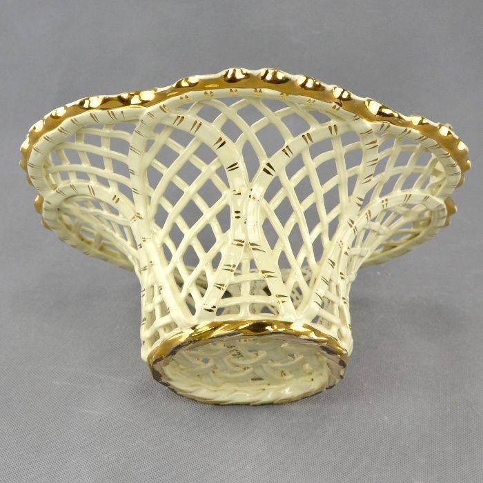 Cesta Vazada em Faiança Inglesa