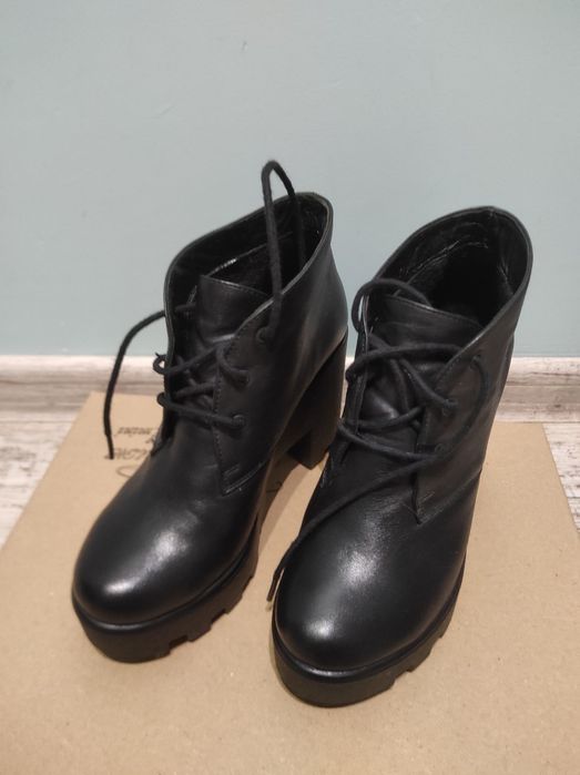 Продам туфлі жіночі